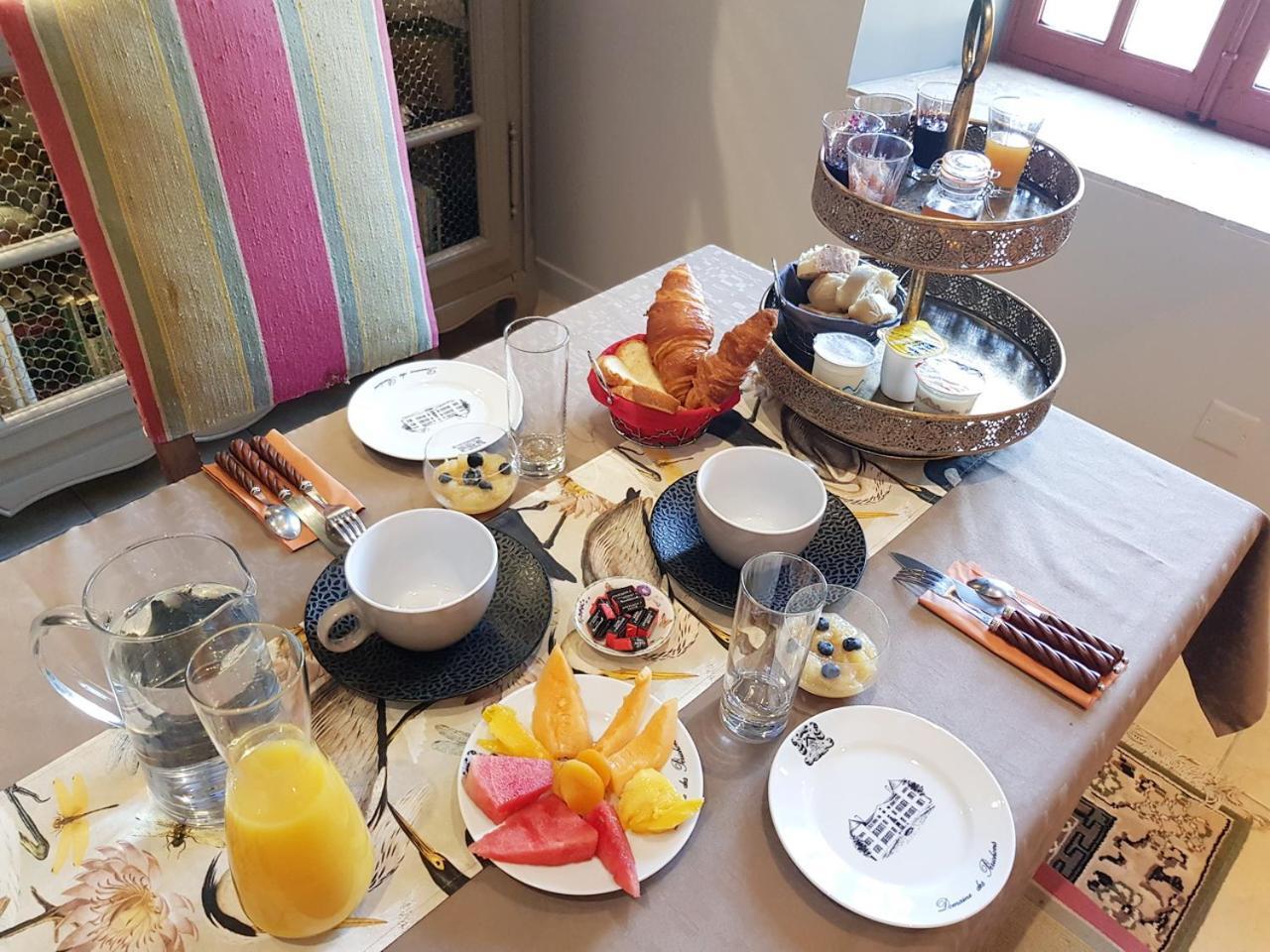 Chateau Des Perichons Poncins Ngoại thất bức ảnh