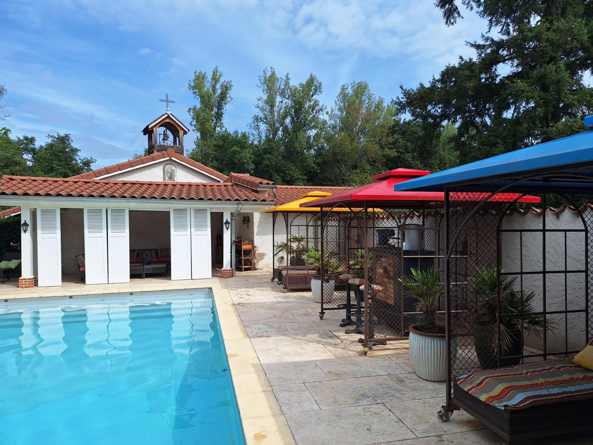Chateau Des Perichons Poncins Ngoại thất bức ảnh